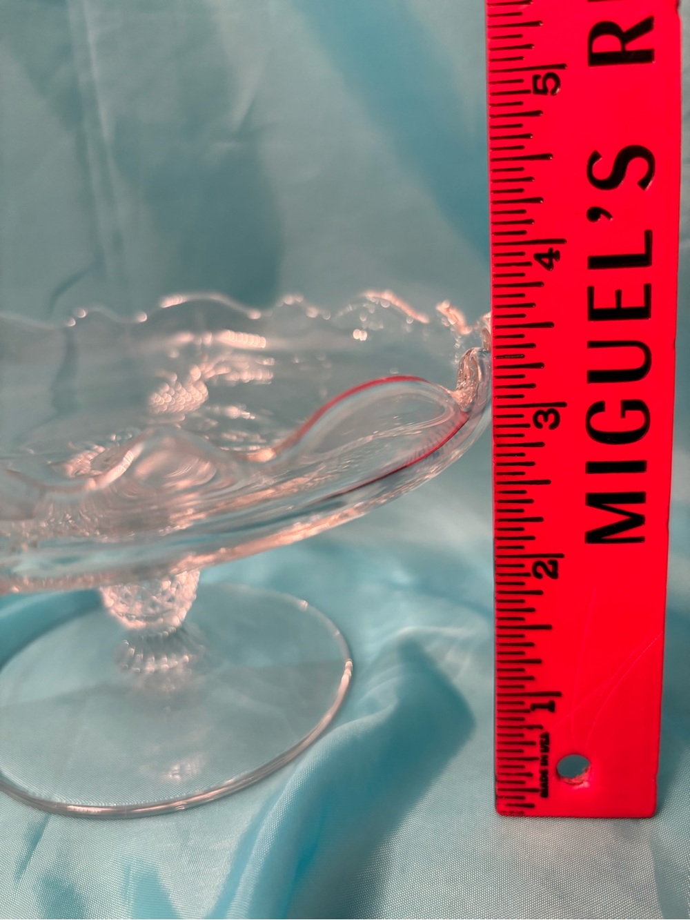 Vintage Clear Glass Pineapple Motif Pedestal Plate - Picture 8 of 10